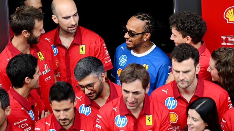 Vettel revela que aconselhou Hamilton a imergir em cultura italiana na Ferrari
