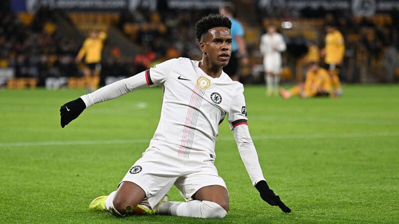 Estêvão x Yamal: duelo da Geração Z reacende rivalidade entre Chelsea e Barcelona