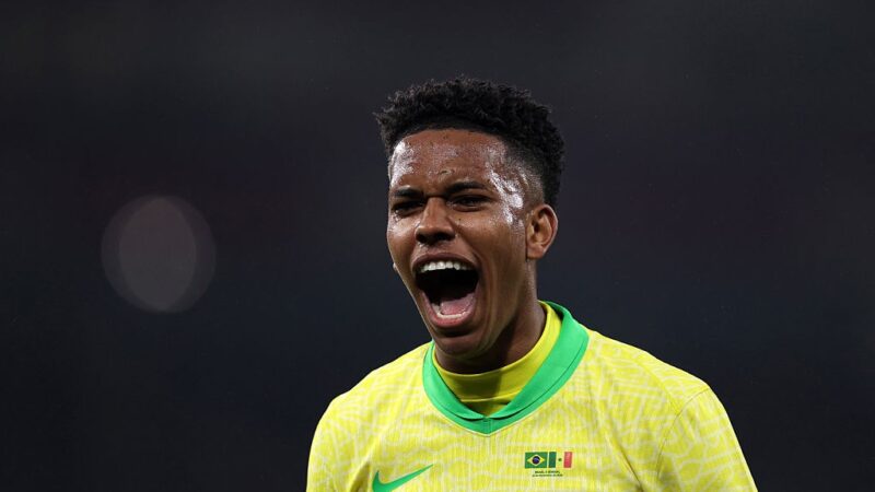 Jornal exalta Estêvão na Seleção e alerta: “Problema de Rodrygo e Raphinha”