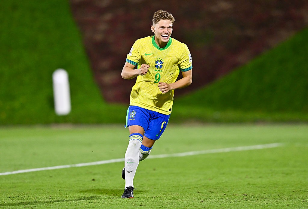 Sergipano Dell, o “Haaland do sertão”, conquista chuteira de bronze na Copa do Mundo sub-17