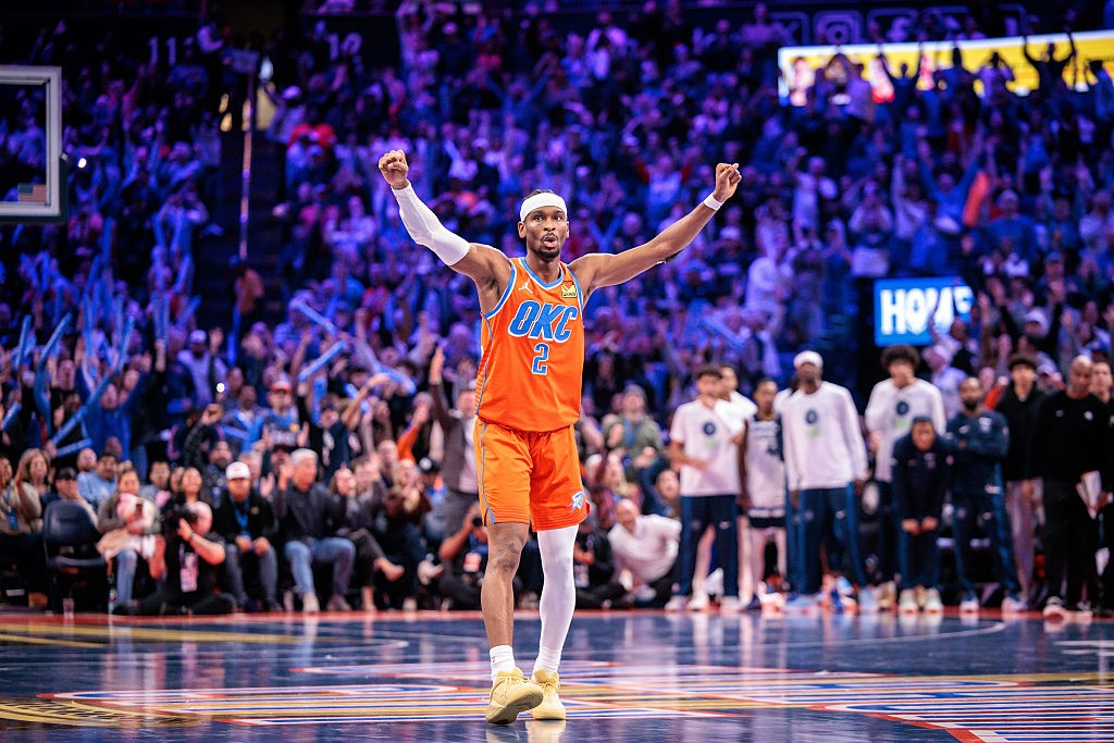 Mesmo doente, Shai Gilgeous-Alexander faz 40 pontos e dá 10ª vitória seguida ao Thunder na NBA