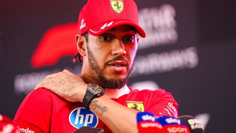 Hamilton se desculpa por maus resultados: “Não é por falta de empenho”
