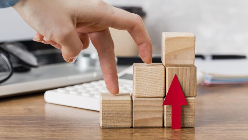 CRIs, CRAs e debêntures: crédito privado bate recorde e acende alerta entre especialistas; saiba por quê