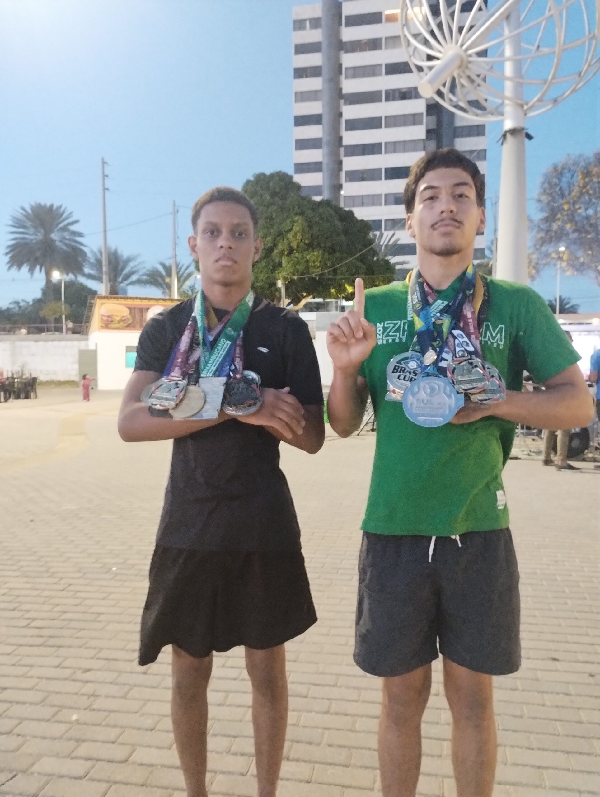 Atletas de Petrolina vendem água e doces para pagar viagem para o Sul-americano de Jiu-jitsu