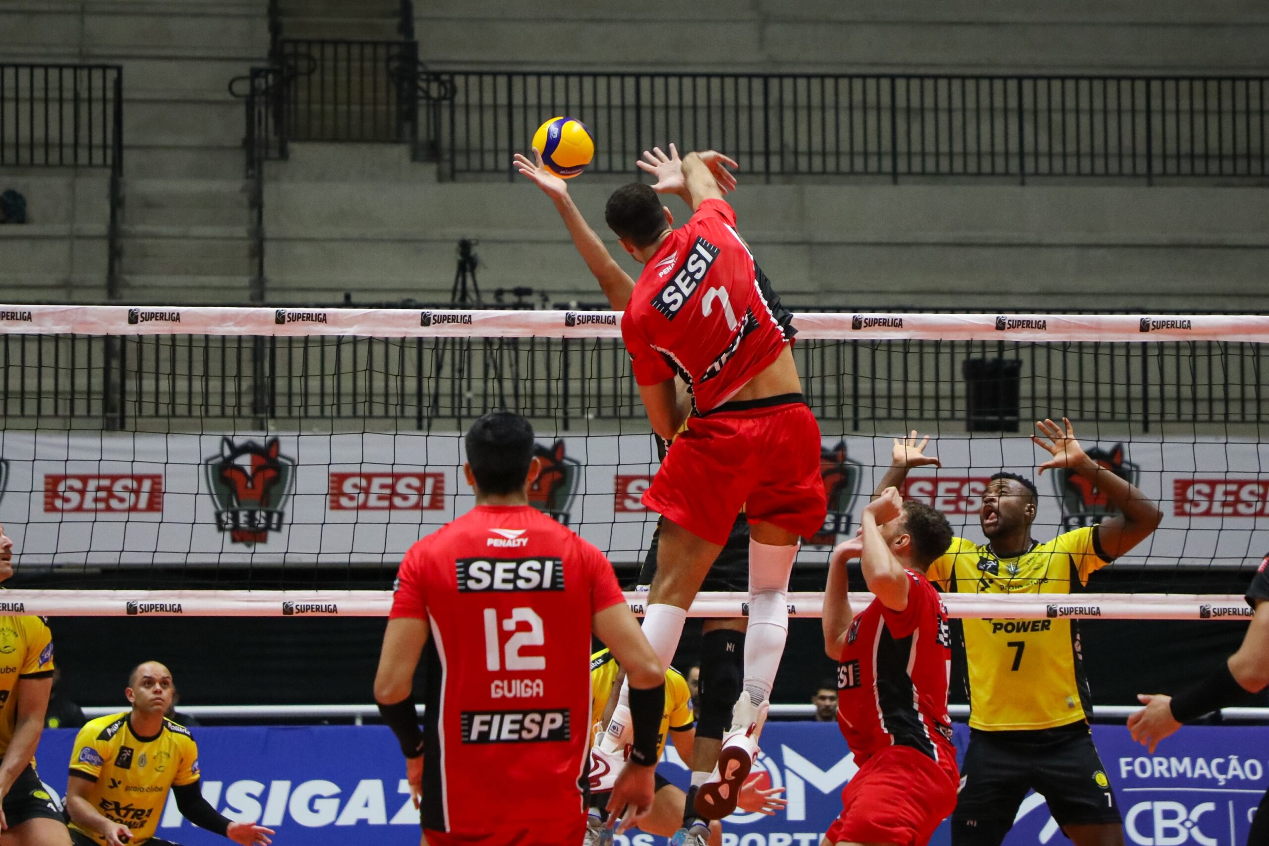 Sesi-Bauru x JF Vôlei pela Superliga Masculina: onde assistir ao vivo e horário