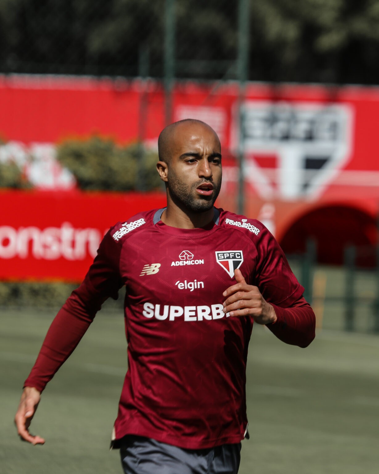 Empresário de Lucas defende atacante do São Paulo e diz: “Só precisa de tempo”