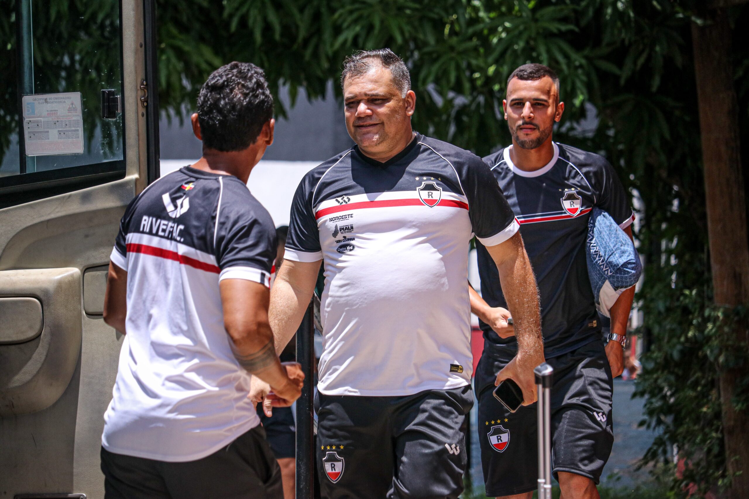 Miguel Jr. deixa River-PI e acerta ida para o Sousa; gestor deixa em aberto possibilidade de retorno