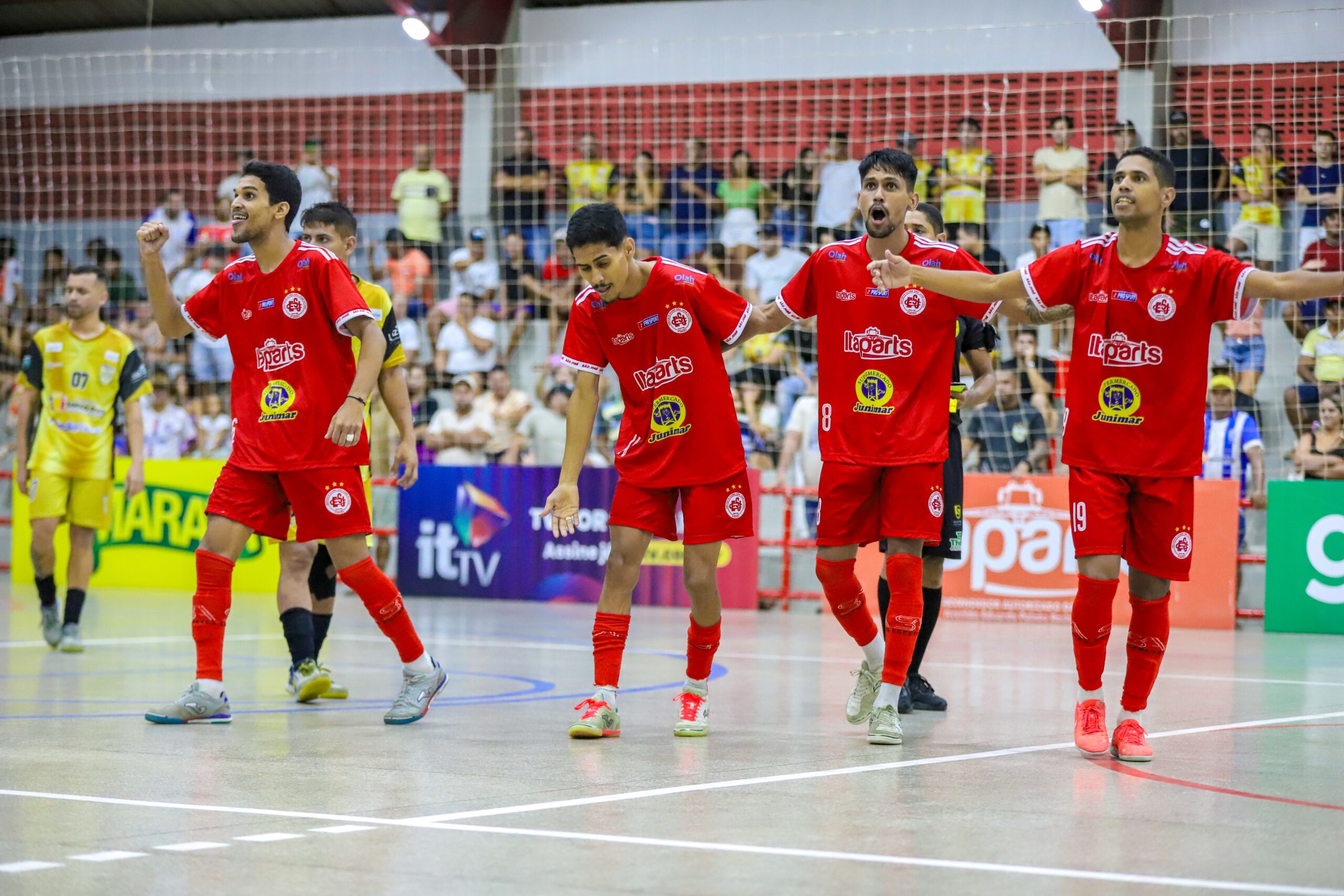 Pinhão vence Simão Dias e conquista primeiros pontos na Copa TV Sergipe de Futsal