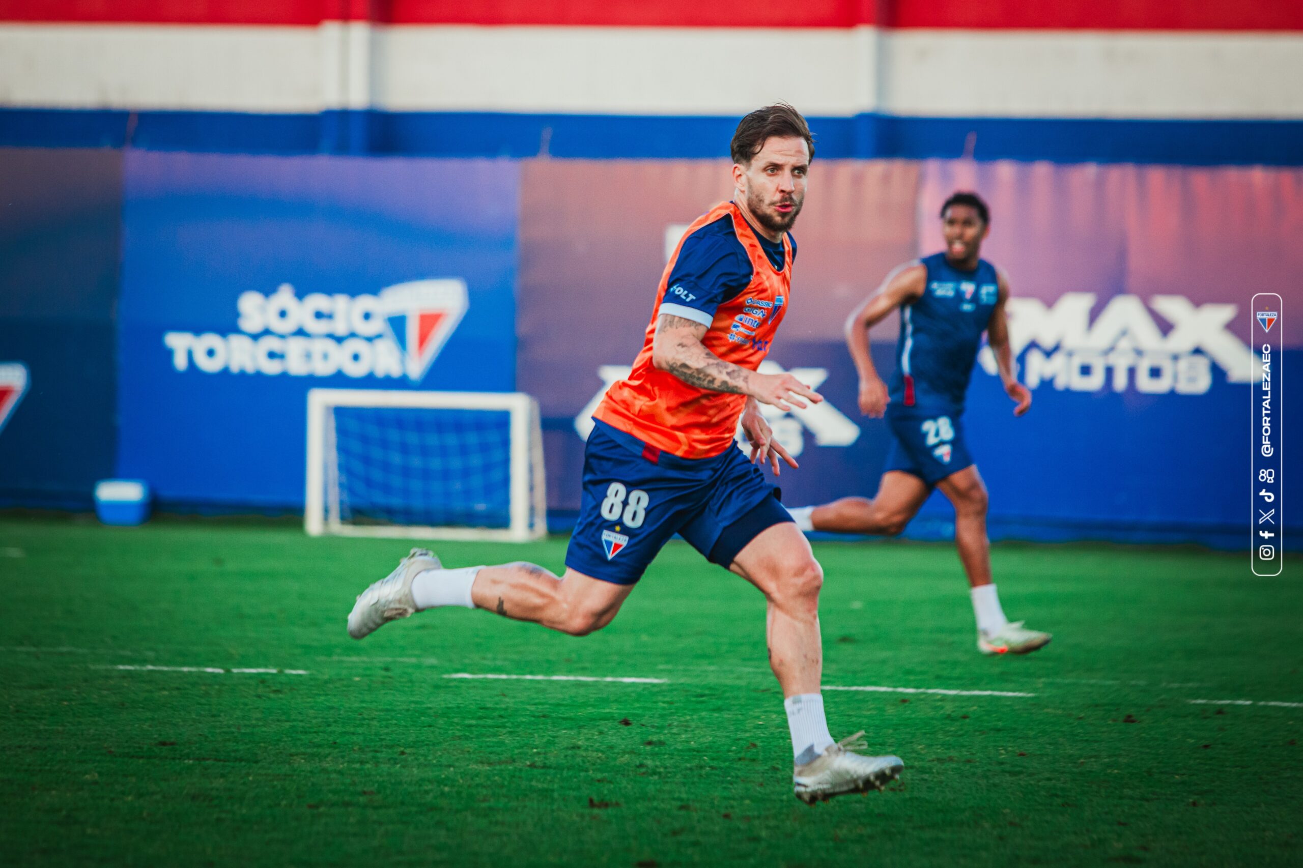 Lucas Sasha volta de suspensão e reforça Fortaleza contra o Bragantino