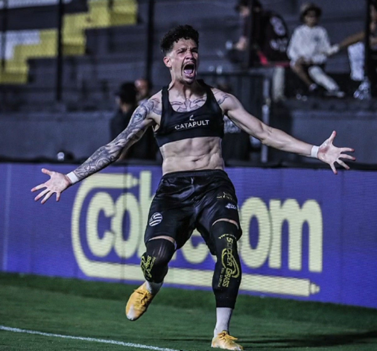 Cria do Athletico-PR e moral com técnico: quem é Jhonatan, herói improvável do Athletic na Série B