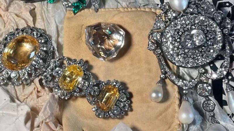 Tesouro escondido por antiga dinastia europeia reaparece após 100 anos