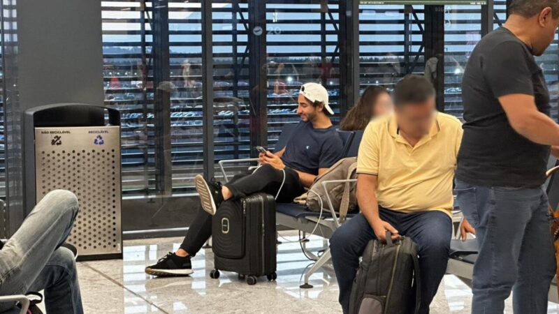 JP de saída do Avaí? Atleta viaja sozinho antes do último jogo da Série B