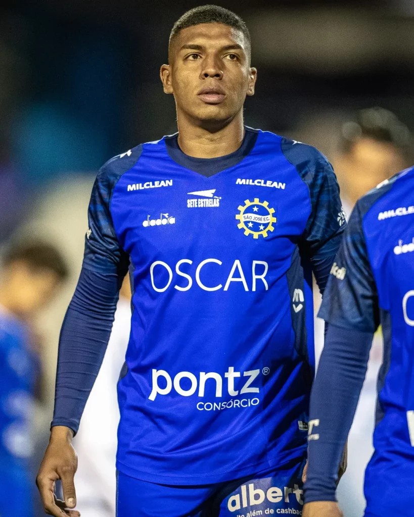 São José anuncia renovação com volante Luis Otávio até o fim da Série A2