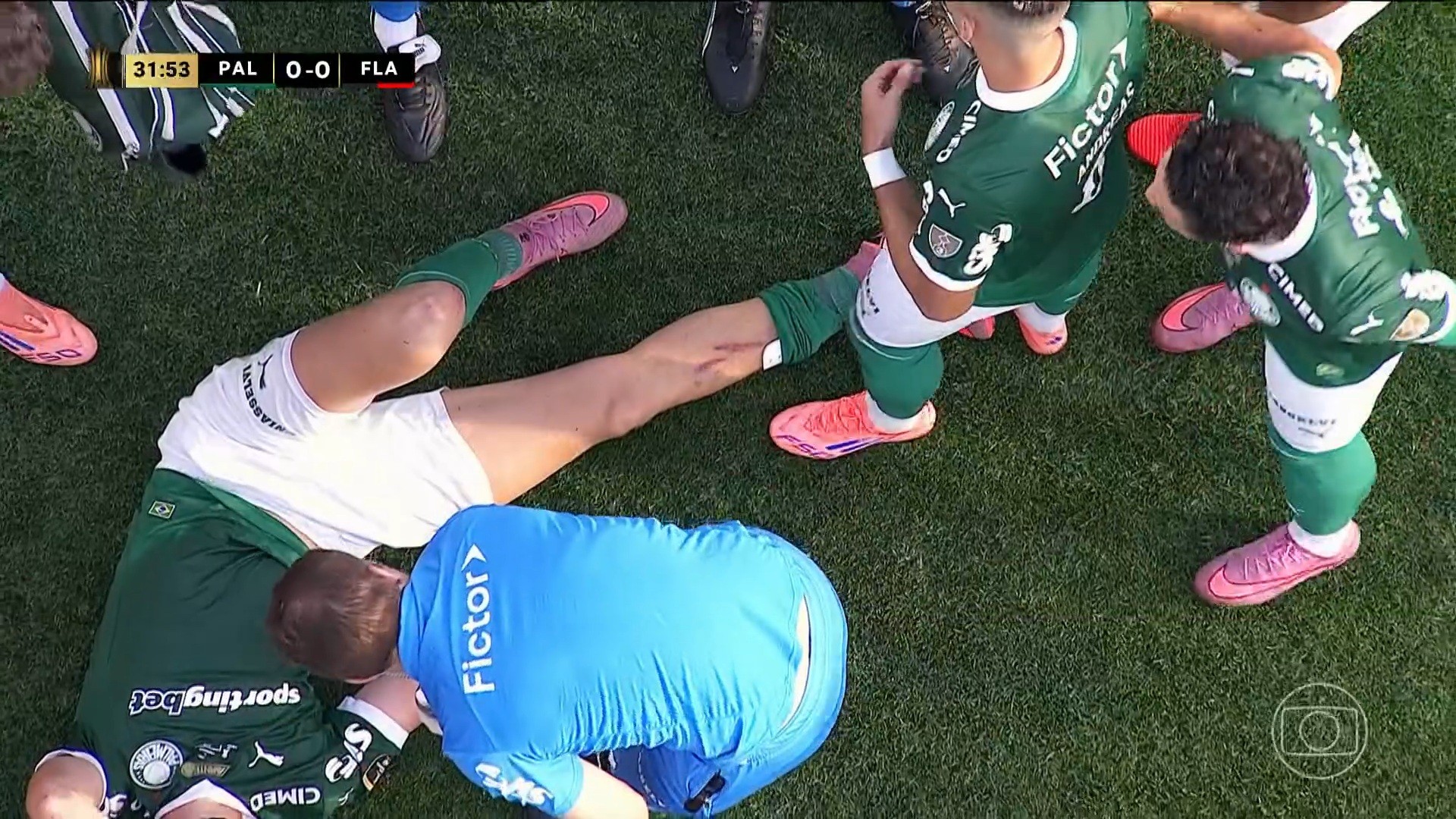 Palmeiras x Flamengo: PC Oliveira diz que Pulgar deveria ter sido expulso em lance com Fuchs