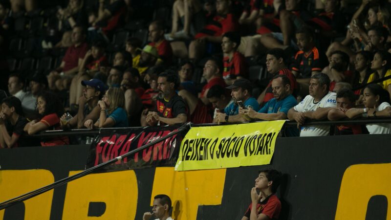 Sport registra pior público do ano em derrota para o Vitória, na Ilha do Retiro