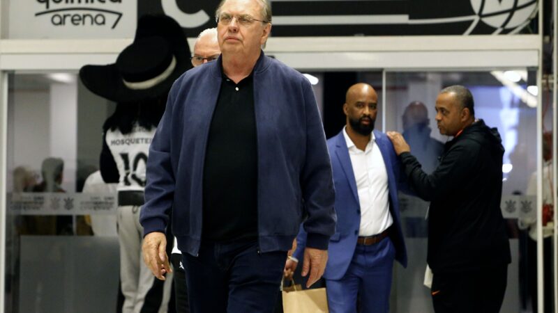 Corinthians faz contas e avalia necessidade de empréstimo para derrubar transfer ban