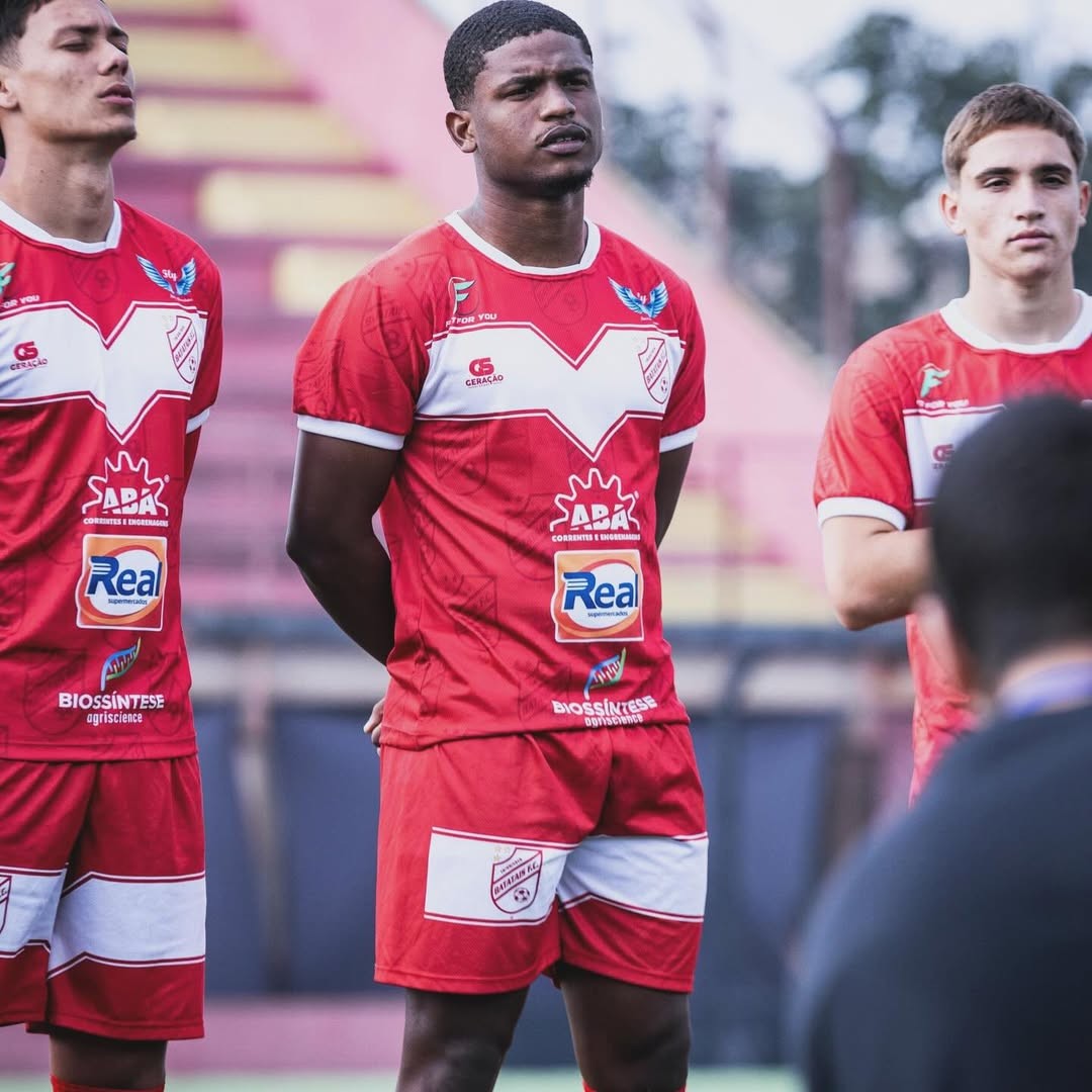 Ecus anuncia a contratação do meia Paulo Henrique para a disputa do Paulista da Série A4 2026