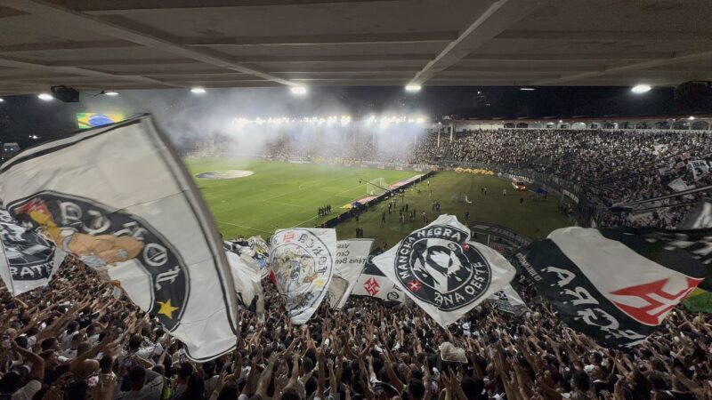 Torcida do Vasco esgota ingressos para a partida decisiva contra o Internacional