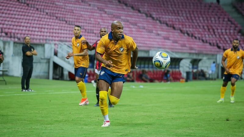 Com Fabinho na lista, Retrô reformula o elenco e promove 13 saídas após rebaixamento