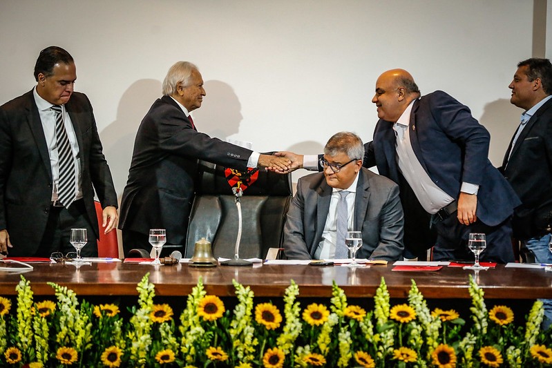 Bastidores: costura política avança em busca de um acordo para saída do presidente Yuri Romão do Sport