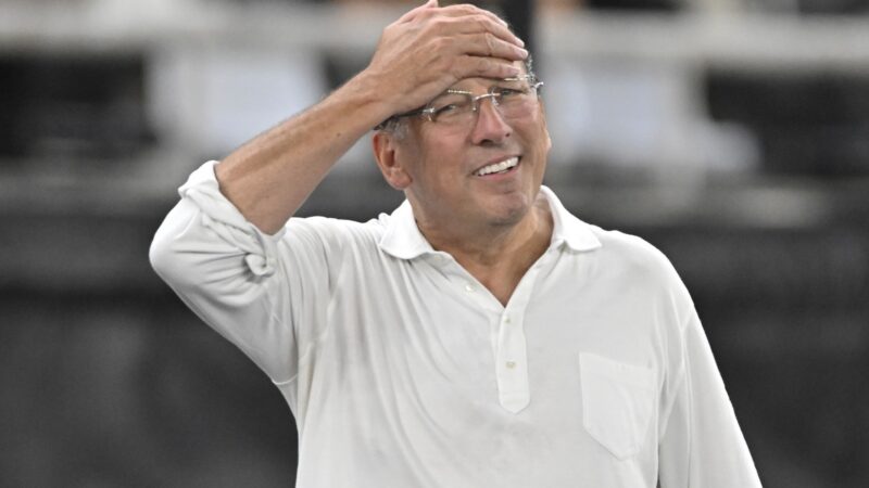 Textor, dono do Botafogo, ironiza não expulsão de Pulgar na Libertadores: “Deuses do futebol estão torcendo para o Flamengo”