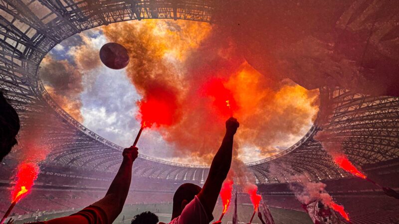 Inter faz treino aberto e recebe apoio da torcida no Beira-Rio antes de encarar o Santos