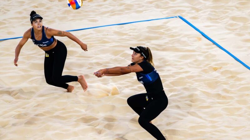 Thamela/Vic e Carol/Rebecca perdem na semis e vão disputar terceiro lugar brasileiro no Mundial