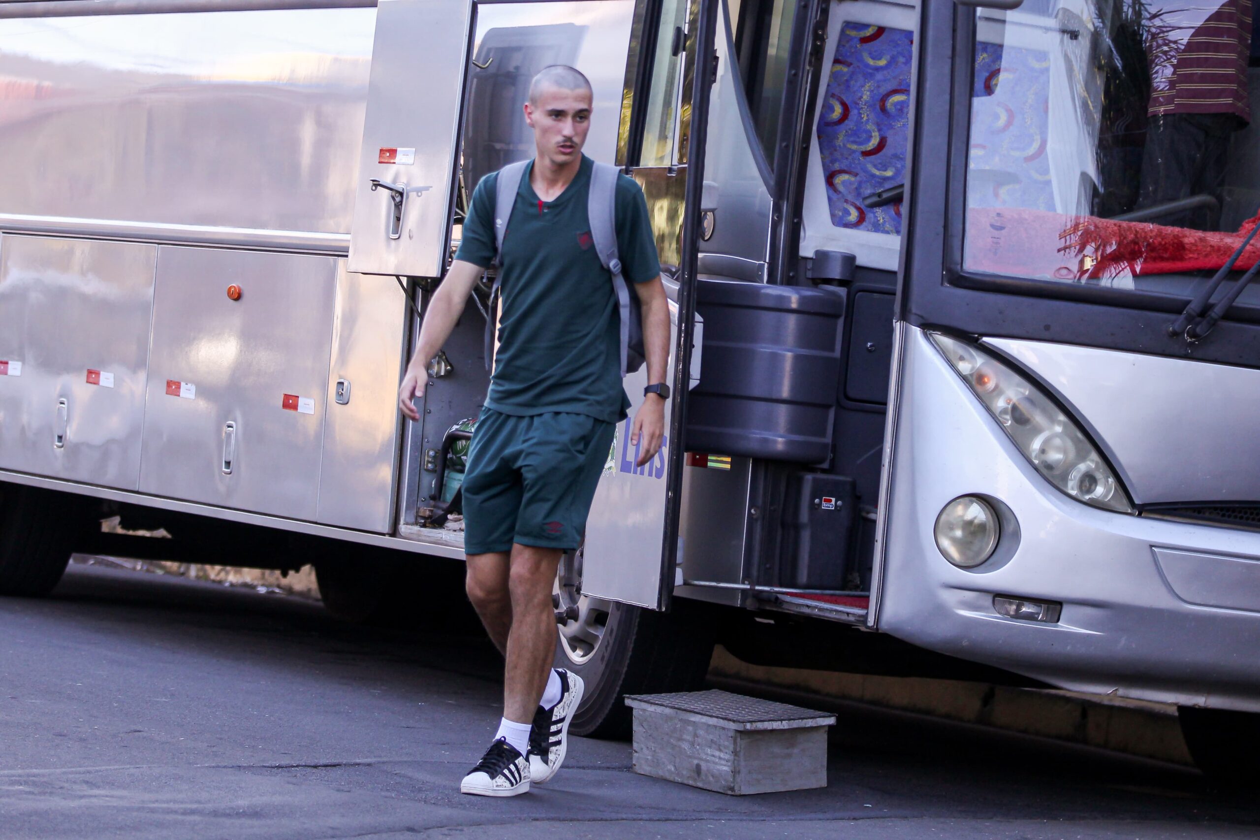 Diretoria do Itabaiana anuncia contratação do zagueiro Gustavo Cintra