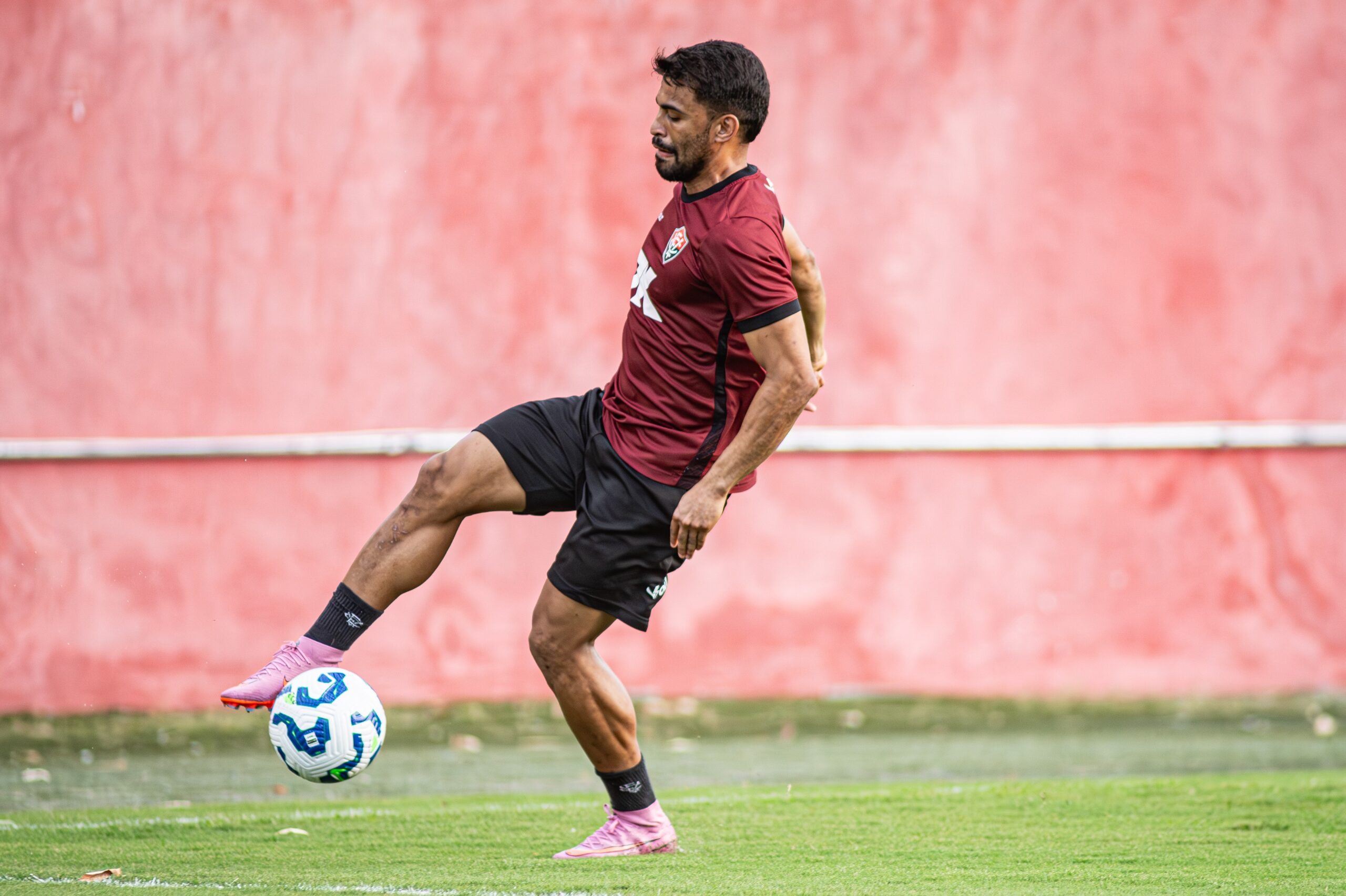 Escalação do Vitória contra o Sport: veja time provável, dúvidas e desfalques após o último treino