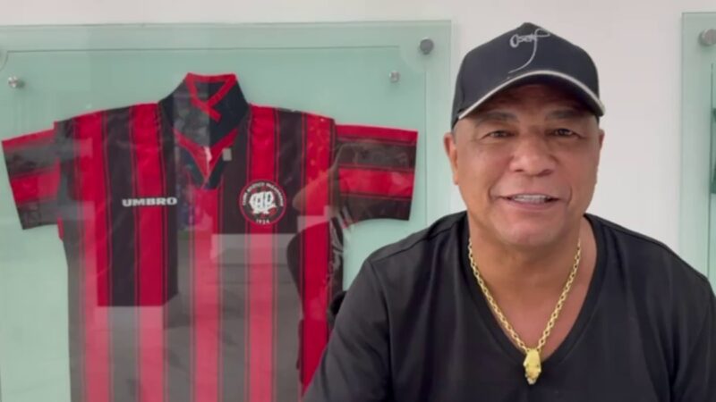 Ídolo do Athletico, Oséas cita peso do título da Série B: “Fui reconhecido nacionalmente”