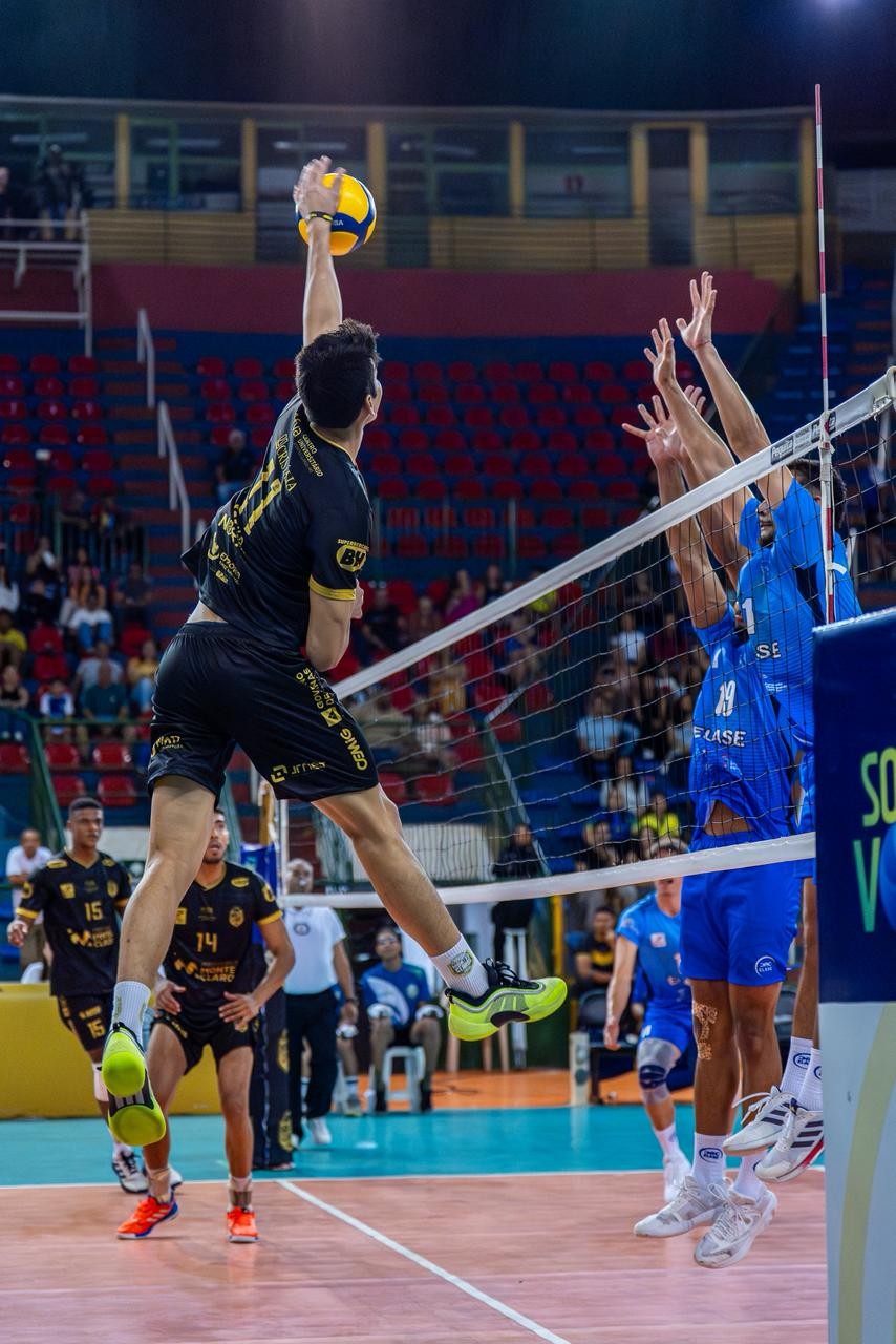 Montes Claros Vôlei vence o Elase na estreia da Superliga B