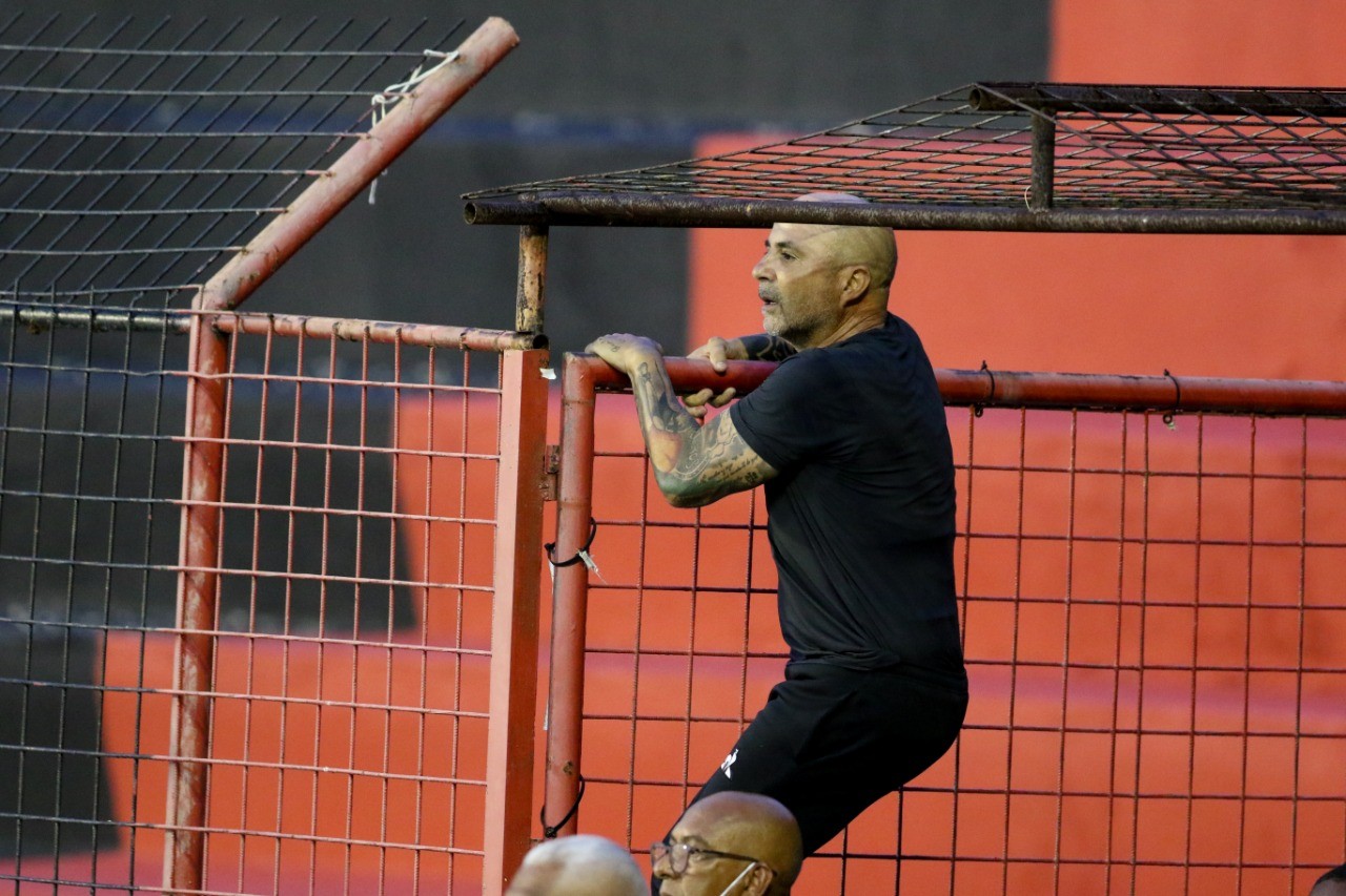 No alambrado: Sampaoli revê estádio que marcou despedida do Atlético-MG em 2021