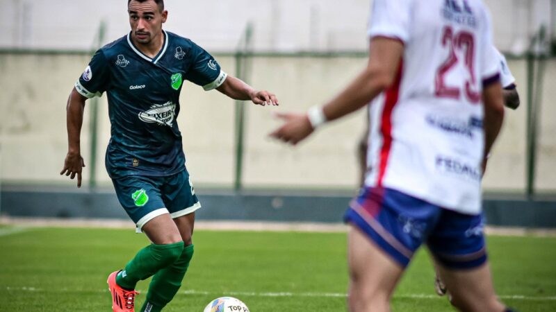 Revelado pelo Santos, volante Guilherme Nunes é anunciado como reforço do Confiança