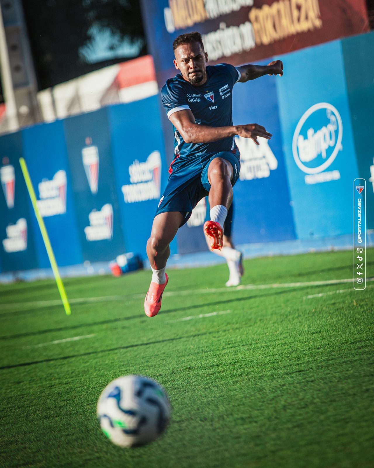 Bruno Pacheco sofre fratura na mão e não embarca com o Fortaleza; veja relacionados