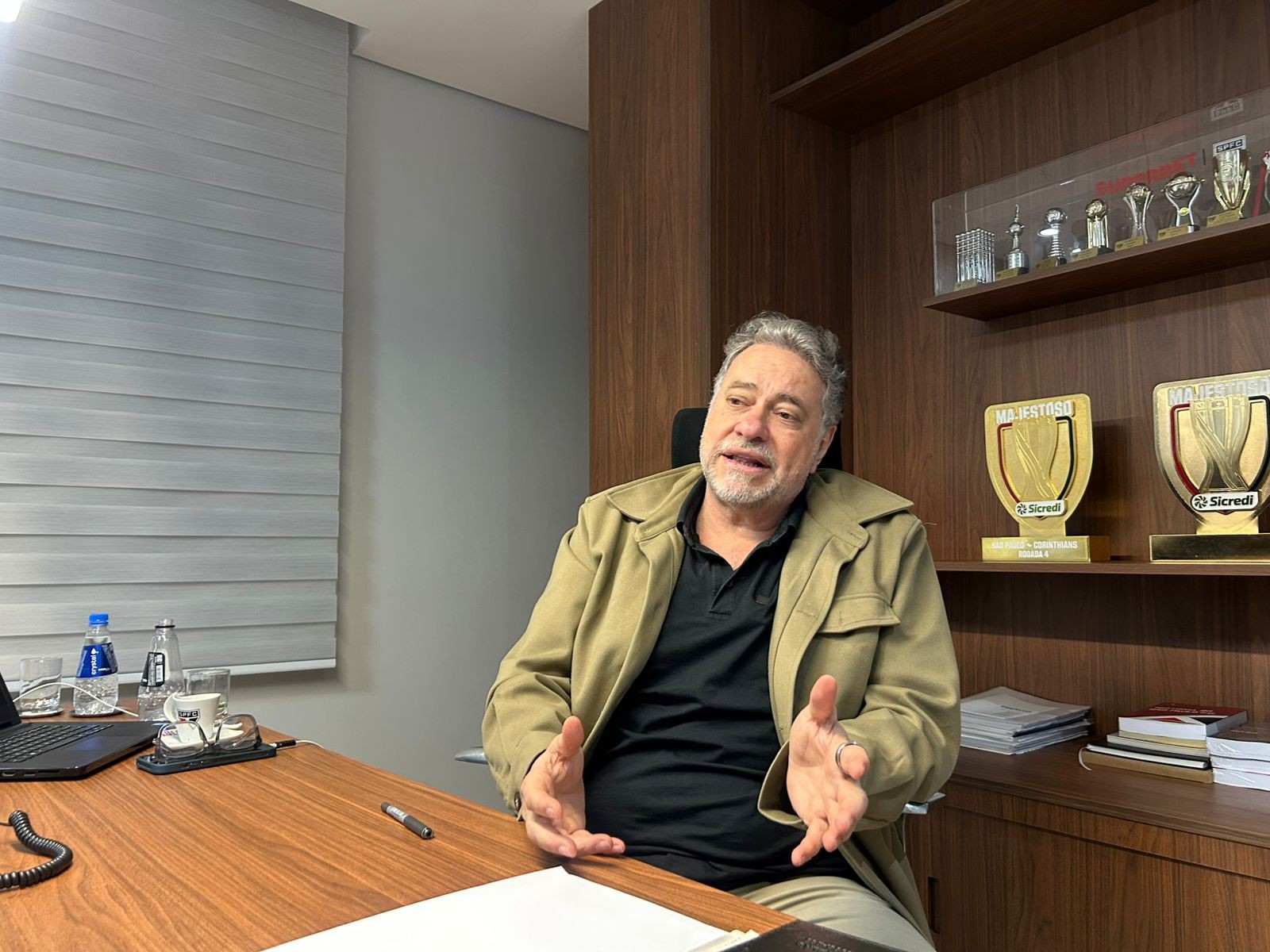 Oposição do São Paulo busca assinaturas para pedir impeachment de Julio Casares