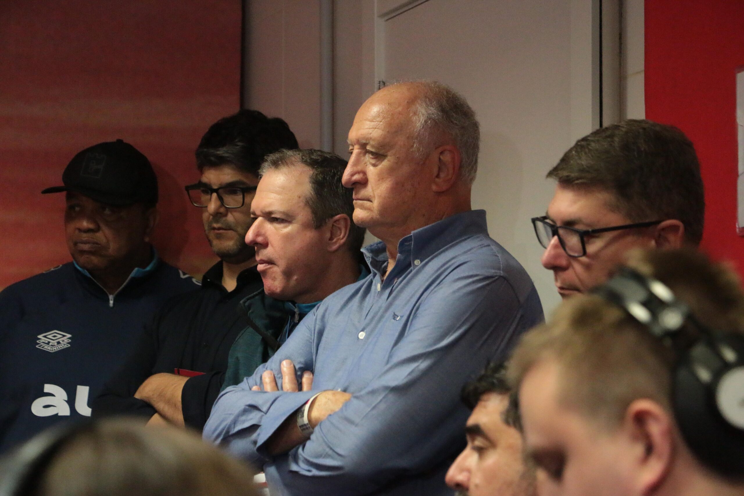 Grêmio: Felipão é suspenso por 30 dias por xingamentos a árbitro no Gre-Nal: “Enfiou a faca e girou”