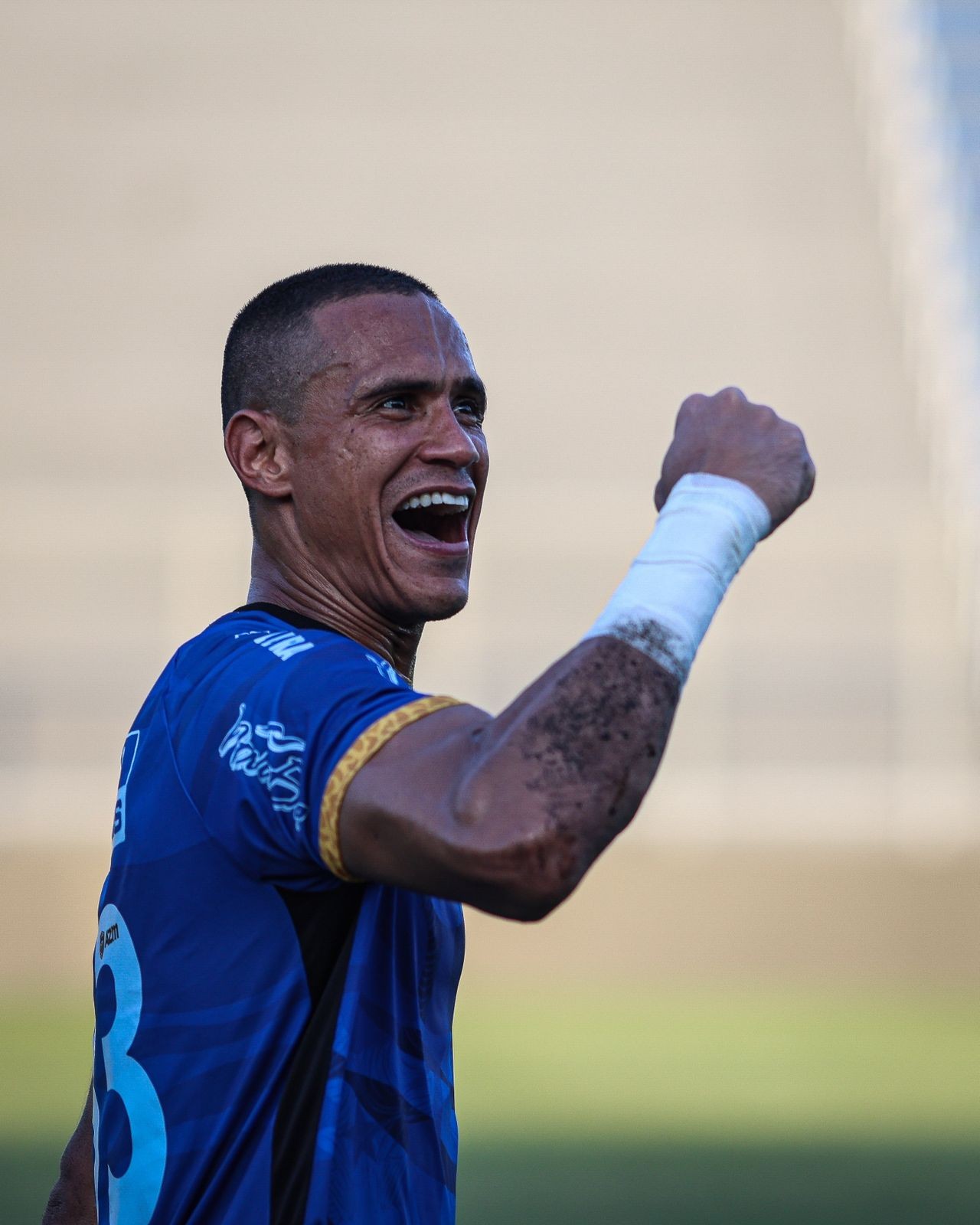 Amazonas acerta renovação do goleiro Renan para 2026