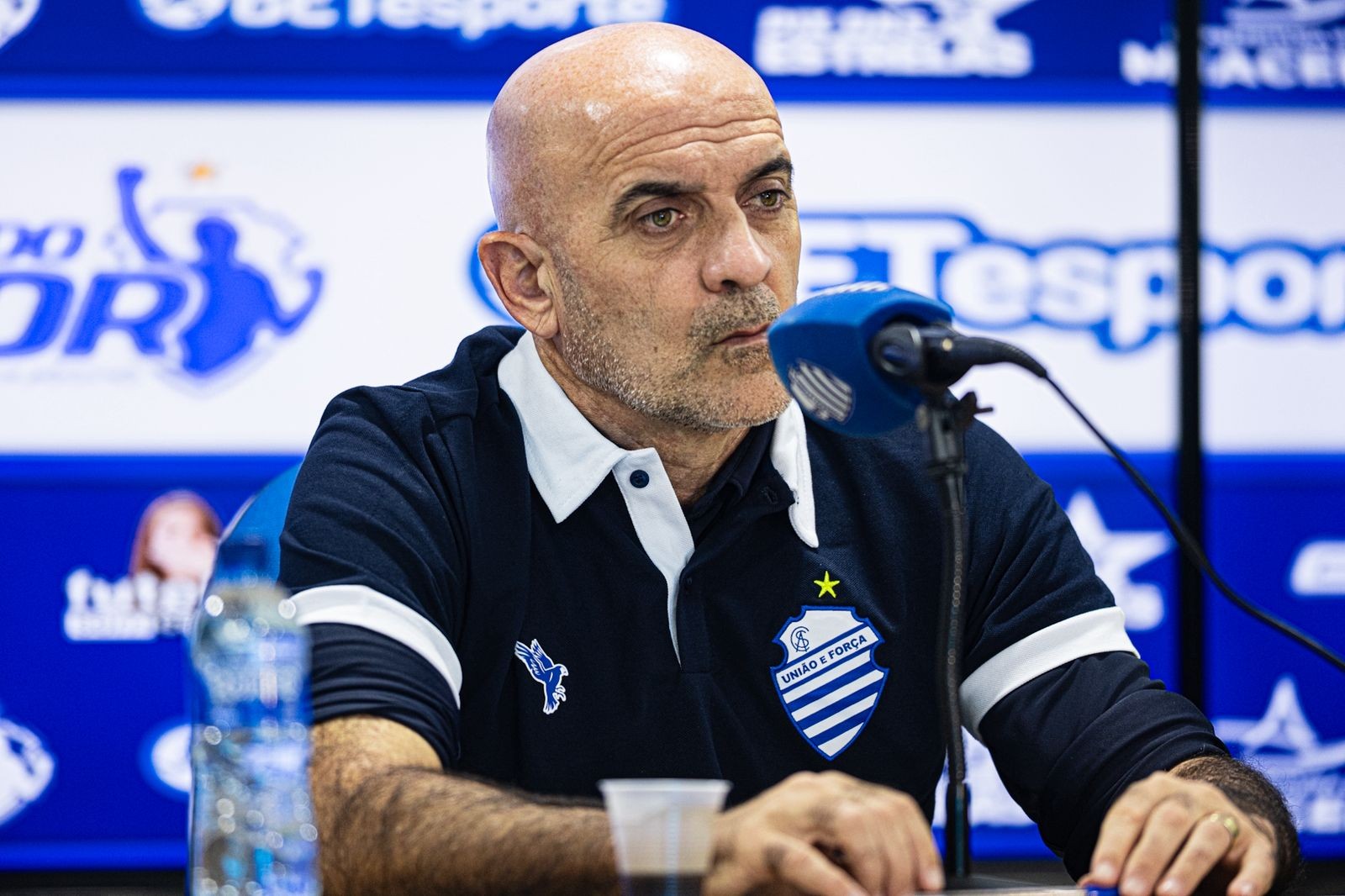 Schülle explica planos do CSA para a pré-temporada e diz que espera a chegada de reforços; vídeo