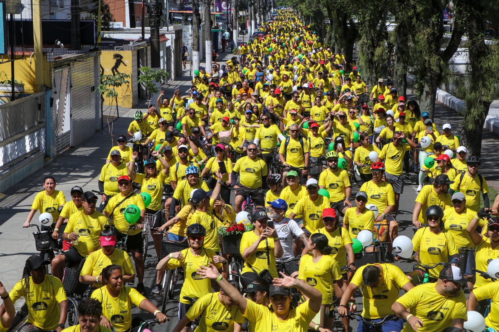 Santos recebe passeio ciclístico em homenagem ao mês da Consciência Negra