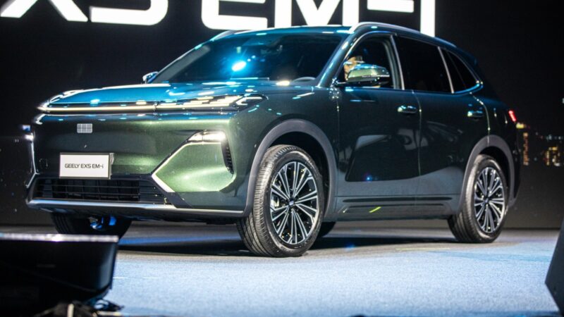 Salão do Automóvel 2025: Geely produzirá o EX5 no Brasil para brigar com Jeep Compass