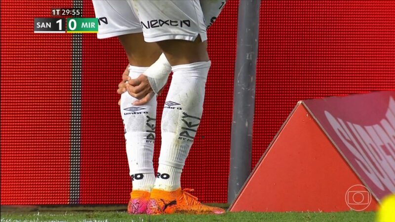 Neymar sofre lesão no joelho e não deve mais jogar em 2025