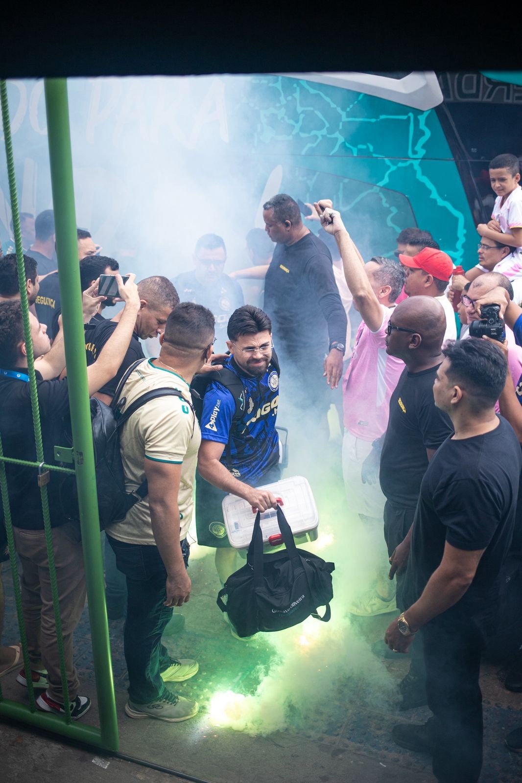 Brasileiro de futsal 2025: antes de final, Atlético-PI é recebido com festa pelos torcedores; assista