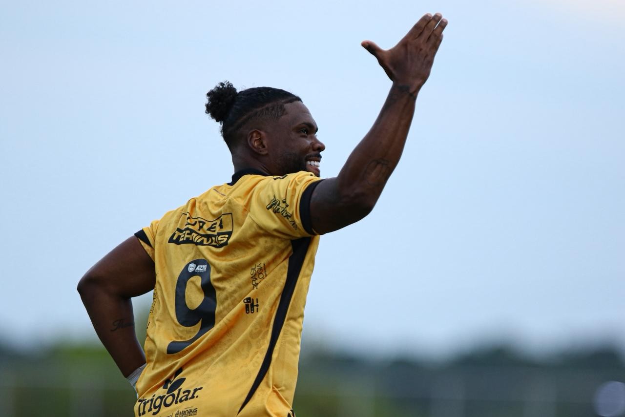 Atuações do Amazonas: Luan Silva e Nilson Castrillón mudam o jogo, mas não o suficiente