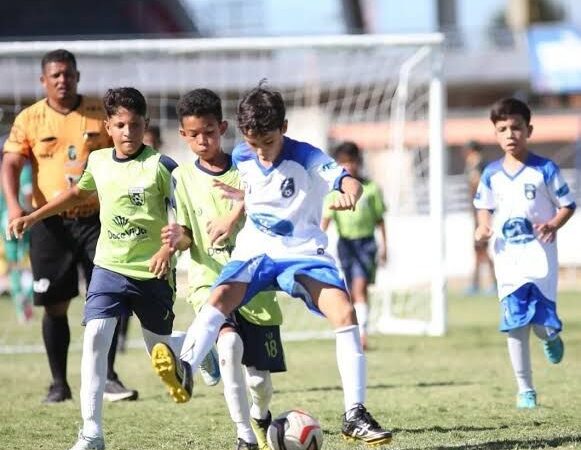 King Cup de Futebol 7 vai dividir o Estádio Rei Pelé em quatro campos