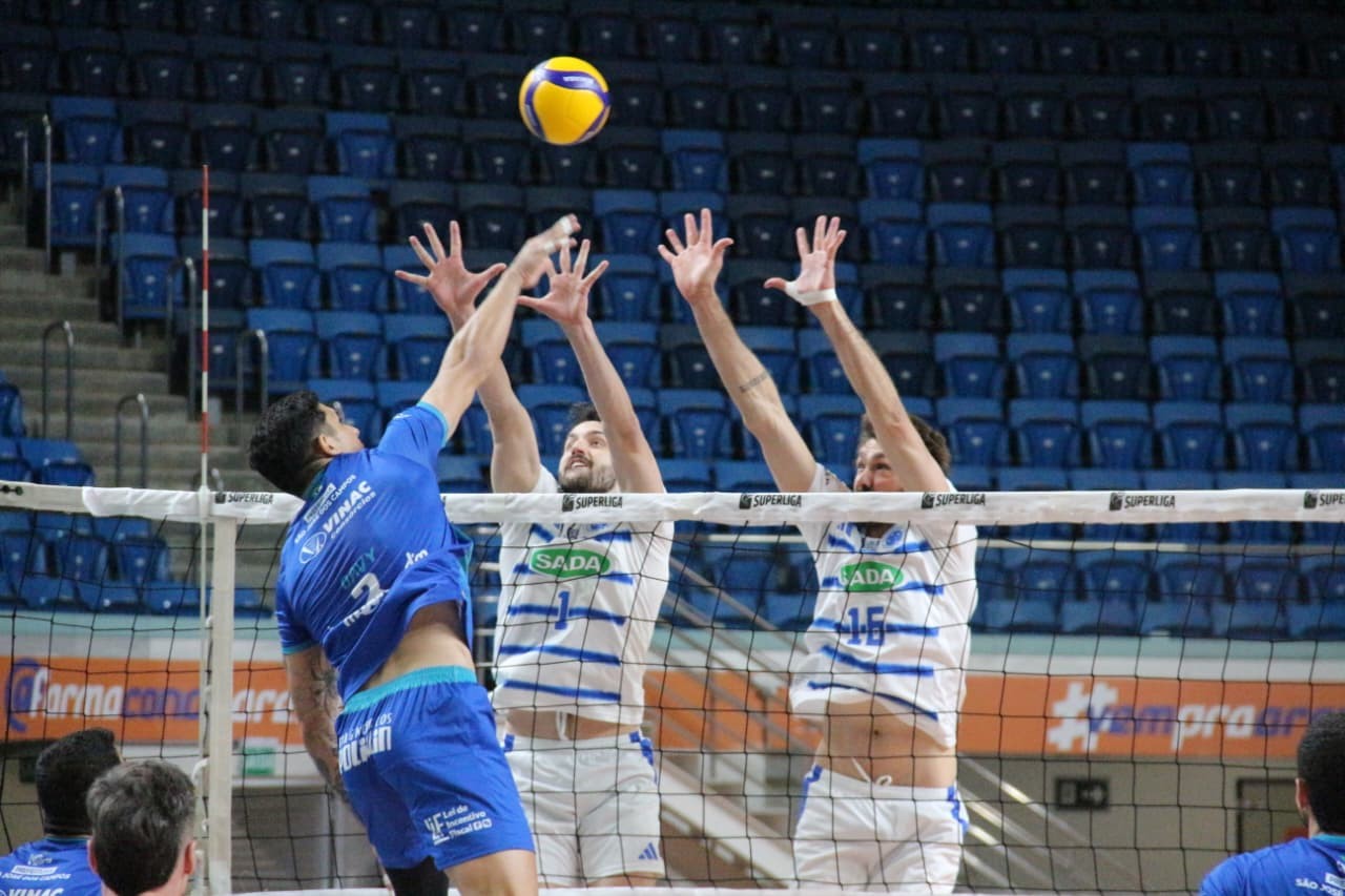 Cruzeiro vence São José, alcança a 5ª vitória seguida e encosta na liderança da Superliga