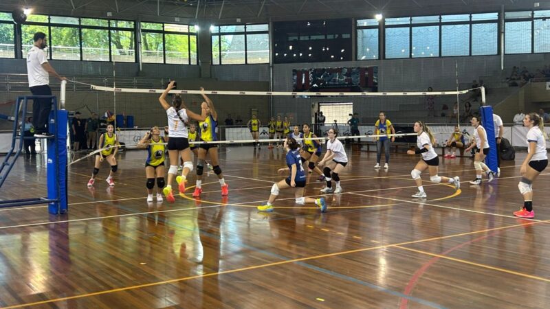 Colégio Universo conquista título inédito da categoria feminino da 9ª Copa TV Tribuna de Vôlei