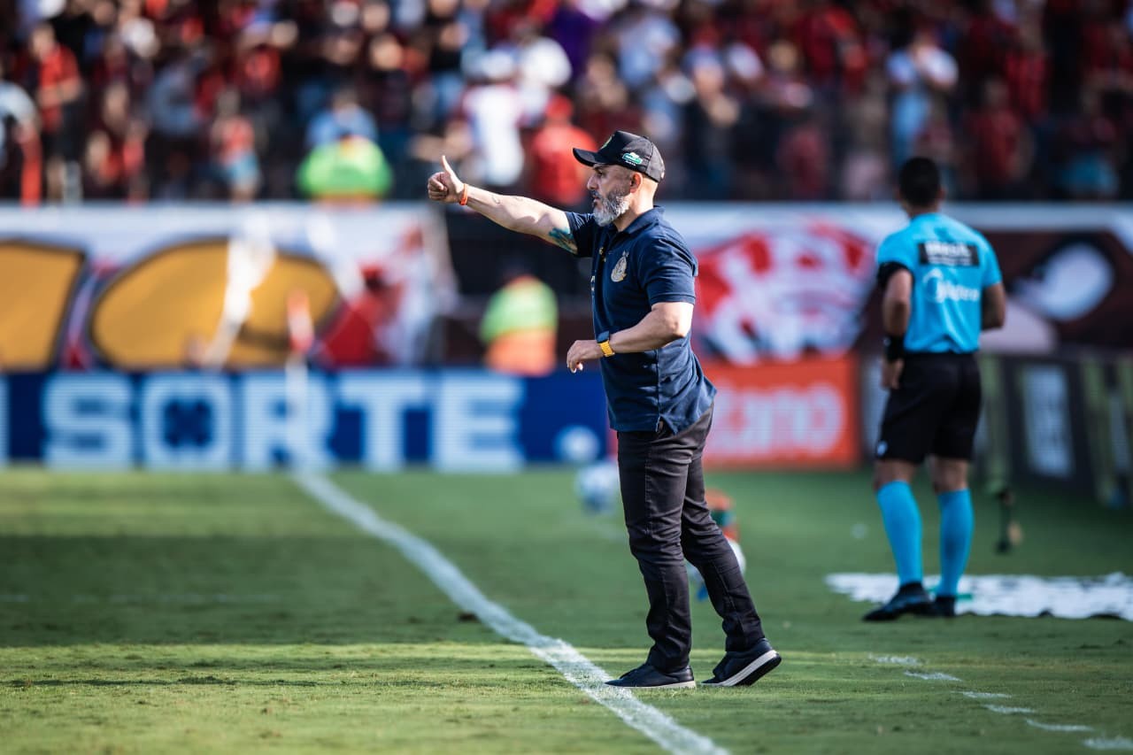 Guanaes elogia atuação do Mirassol, mas reconhece “falta de eficácia” na derrota para o Vitória