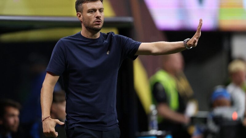 Resumo da Central: Endrick no Lyon, Gerson na mira do Cruzeiro, e Botafogo tem novo treinador