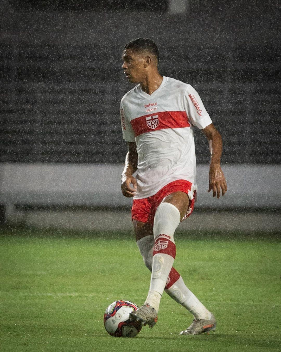 Saiba quem são os atletas da casa do CRB que vão compor o elenco profissional em 2026