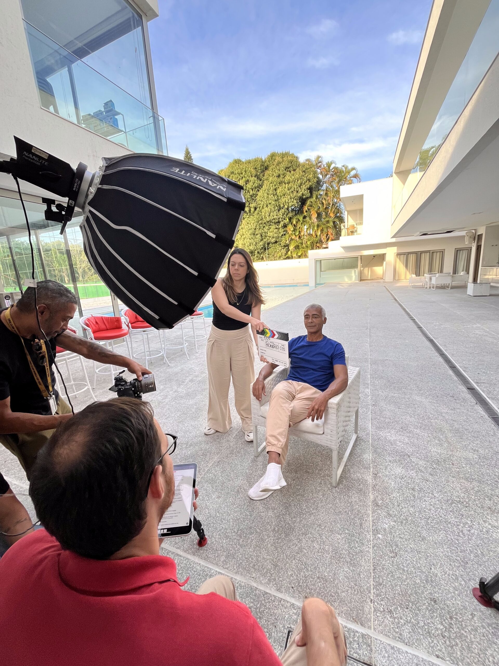 1995: série carrega saudosismo e revela bastidores de rixa entre Romário e Edmundo por funk